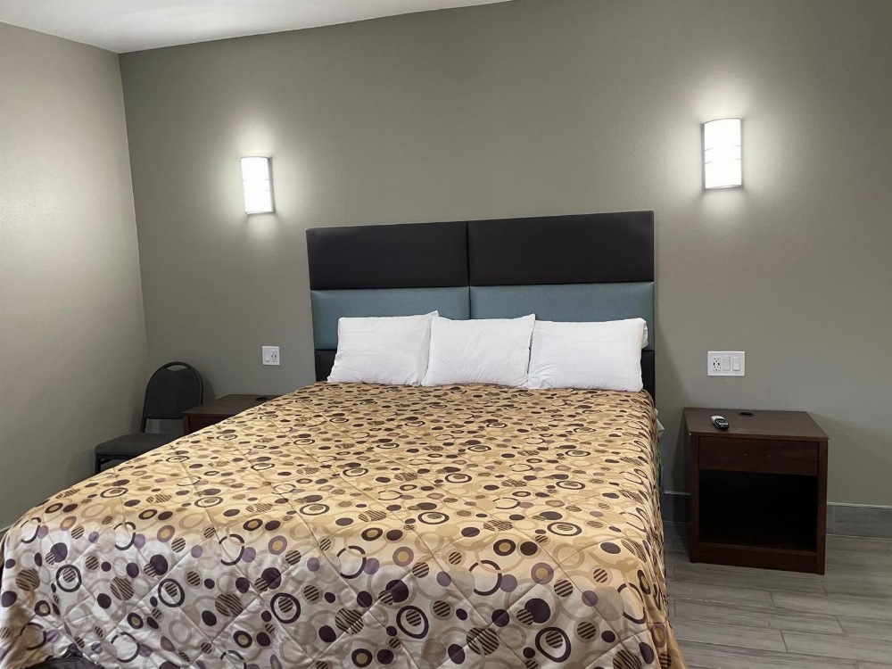 Town House Motel Main image