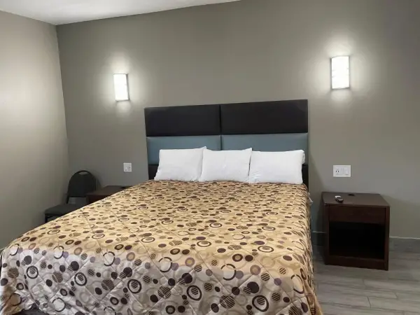Town House Motel Main image